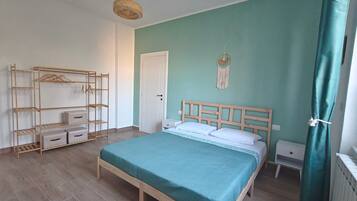 2 Schlafzimmer, Schreibtisch, WLAN, Bettwäsche