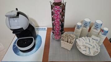 Kaffee und/oder Kaffeemaschine