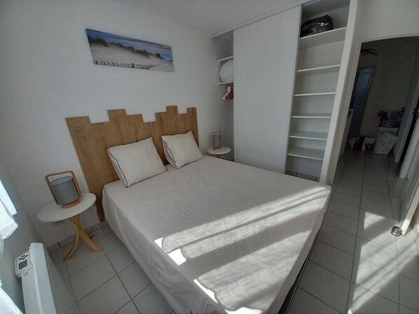 2 habitaciones, tabla de planchar con plancha y wifi gratis 