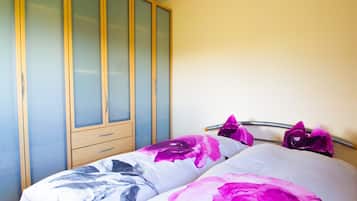 1 bedroom, WiFi, bed sheets