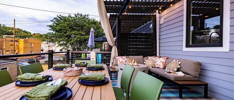 تناول الطعام بالخارج