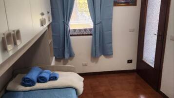 2 chambres, fer et planche Ă repasser, lit parapluie, Wi-Fi gratuit