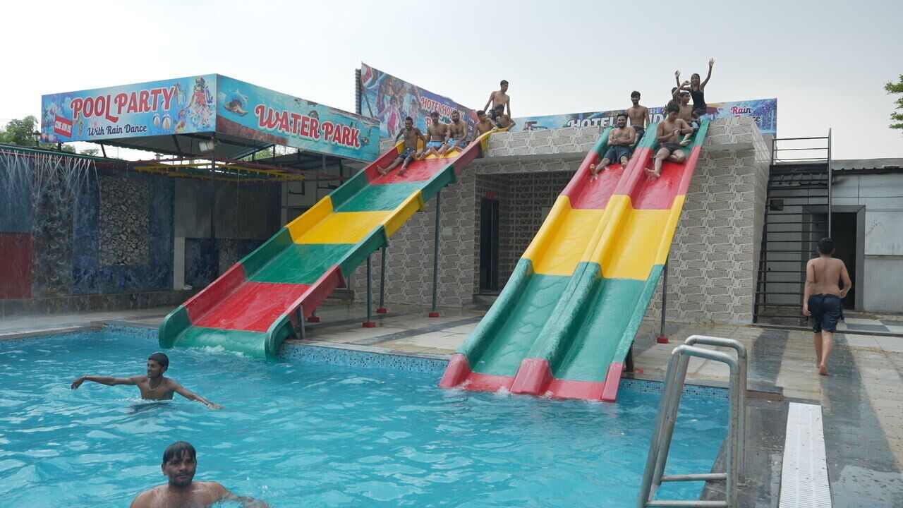 Piscine extérieure (ouverte en saison)
