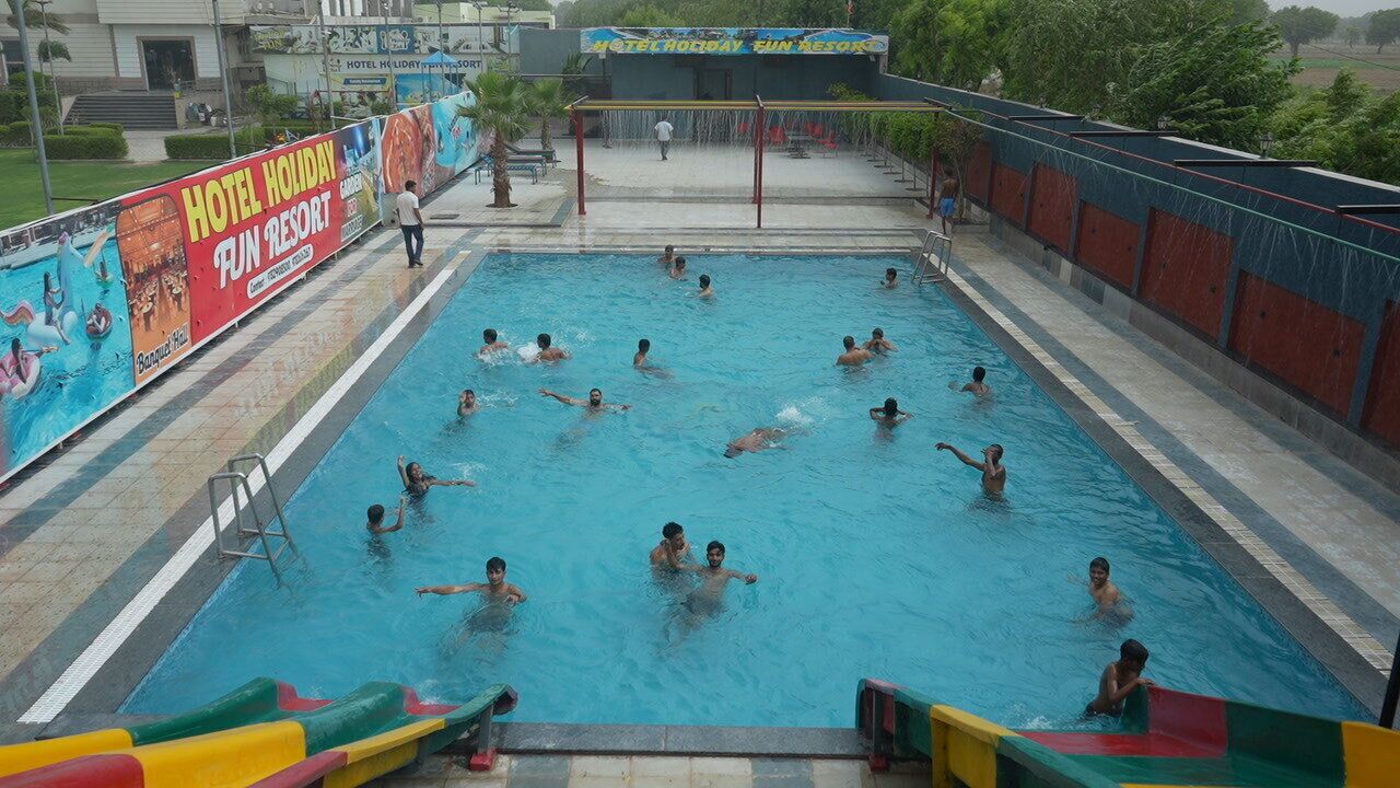 季節性室外游泳池