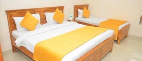 Triple Room | Rollaway beds, free WiFi, bed sheets