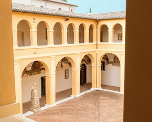 Exterior - Il Chiostro di San Domenico (Bevagna)