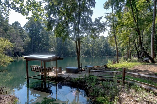 Farmhouse Retreat w/ Pond, Fire Pit, & Hot tub