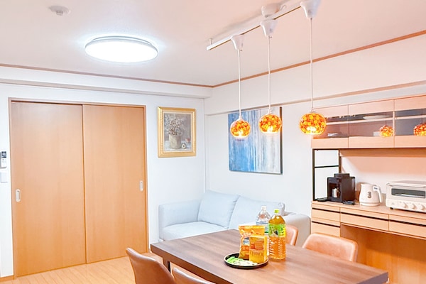 ファミリー アパートメント 2 ベッドルーム バルコニー | 内装