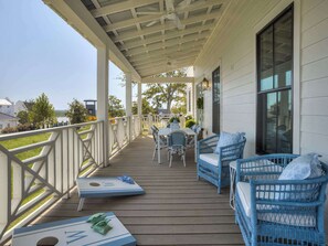 Outdoor dining - A Dreamy Coastal Cottage! Wellington by the Lake (Canadian)