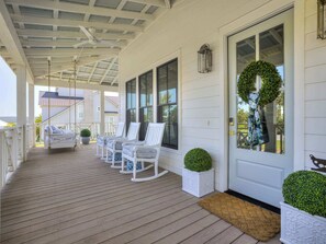 Terrace/patio - A Dreamy Coastal Cottage! Wellington by the Lake (Canadian)