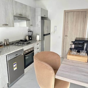 Fridge, microwave, oven, stovetop