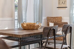 Dining - Pura Vida 4 Blocks 2 Sea Fire Pit Golf Cart Option (Murrells Inlet)