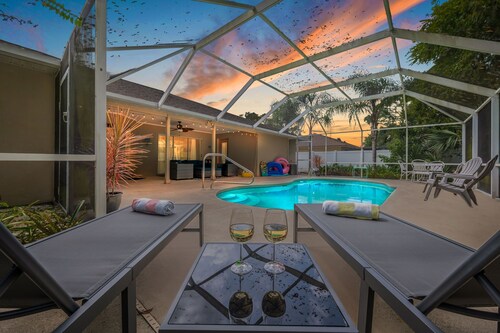 Heated Screened Pool | Dog Friendly | Coastal Charmer