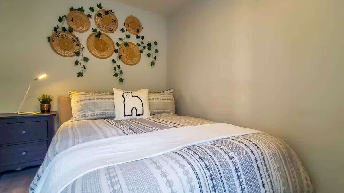 1 bedroom, iron/ironing board, travel cot, WiFi