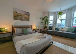 2 bedrooms, iron/ironing board, travel cot, WiFi