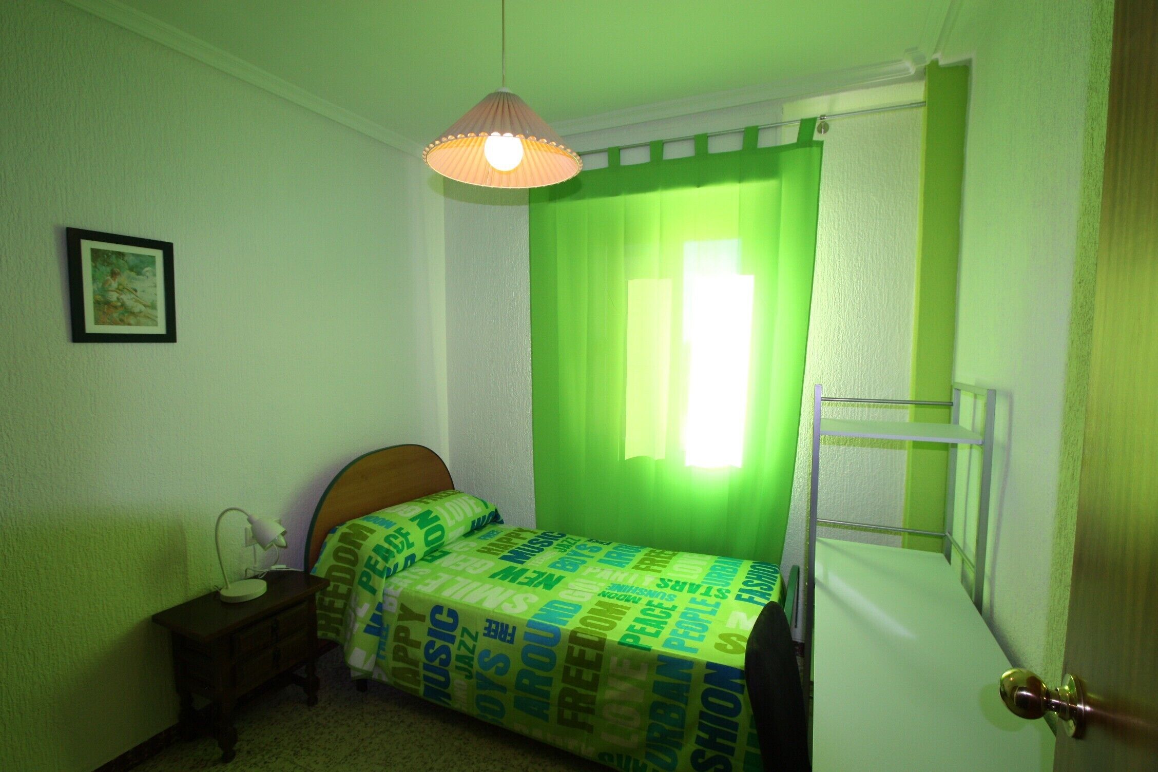 3 dormitorios, tabla de planchar con plancha, wifi y ropa de cama