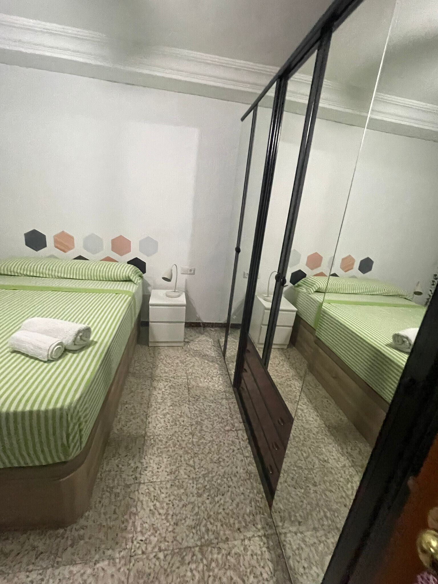3 dormitorios, tabla de planchar con plancha, wifi y ropa de cama