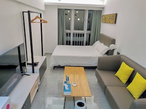 Basic Double Room | Desk, laptop workspace, blackout curtains, soundproofing - Wisdom Forest Hotel (Shenzhen)