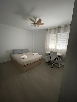Interior - 3-Bedroom Apartment (Huelva)