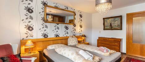 Strykejern/-brett, wi-fi og sengetøy