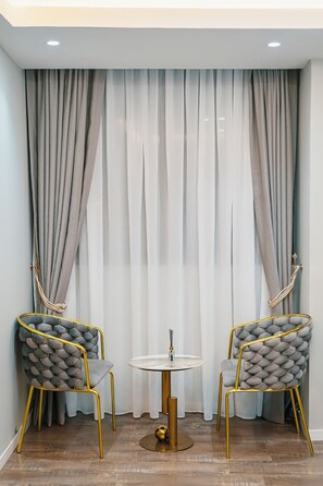 Deluxe Apartment, City View | Soundproofing, iron/ironing board, free WiFi