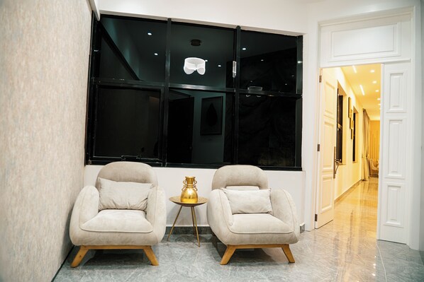 Deluxe Apartment, City View | Soundproofing, iron/ironing board, free WiFi
