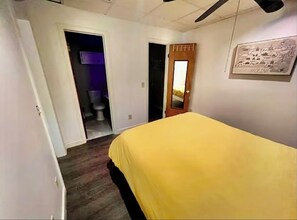 1 bedroom, WiFi, bed sheets - Quite in law suite (Summerfield)