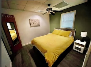 WiFi, bed sheets