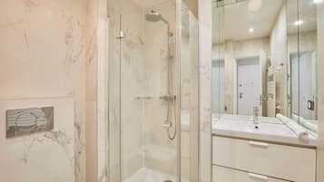 Dusche, Haartrockner