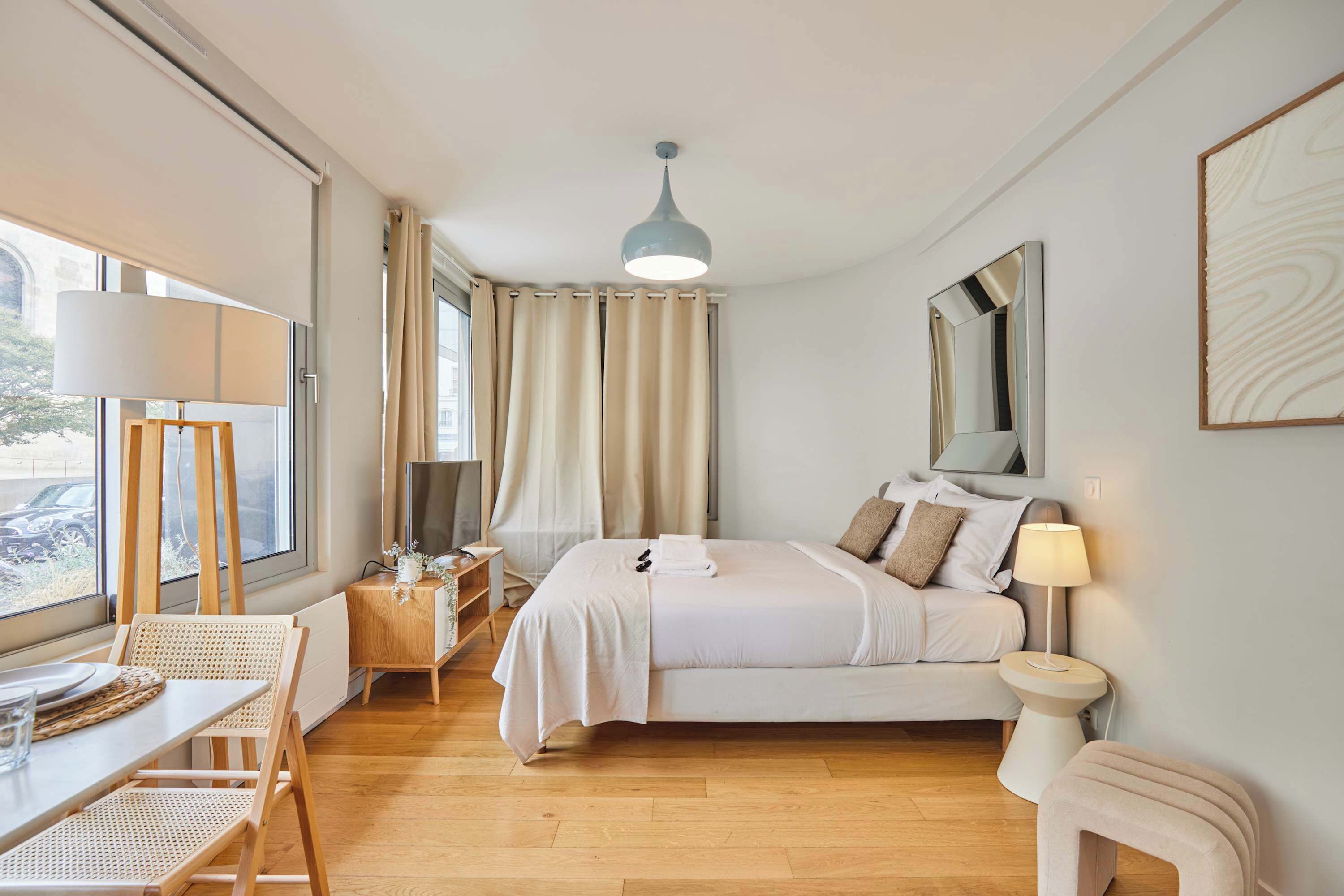 Strykejern/-brett, wi-fi og sengetøy