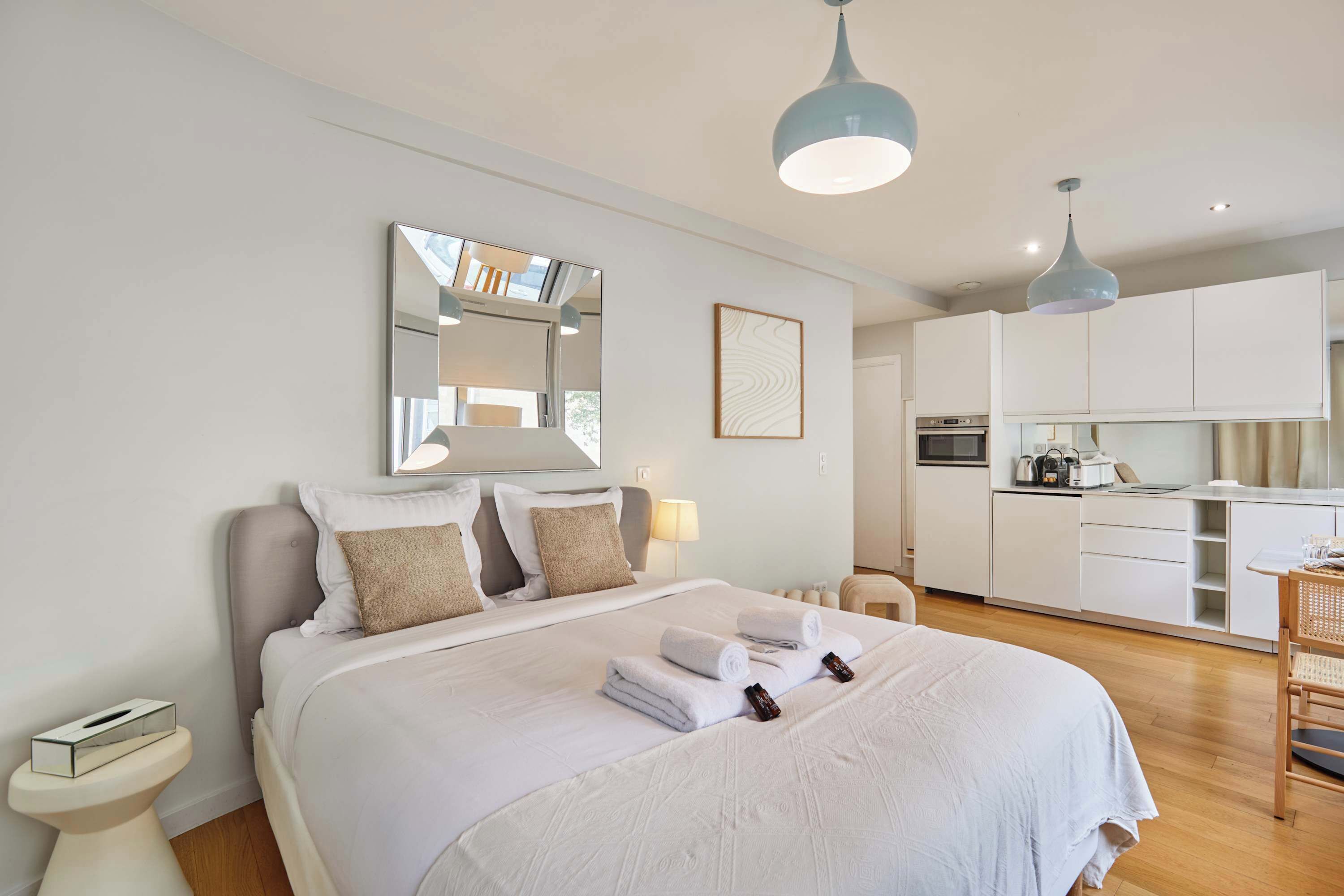 Iron/ironing board, WiFi, bed sheets