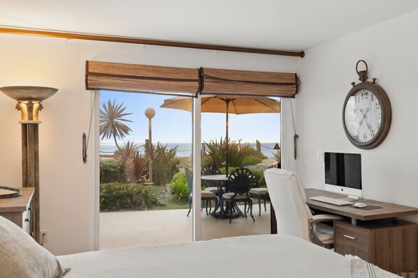 1 bedroom, iron/ironing board, WiFi, bed sheets - Solana Tides - New! Remodeled Oceanfront Condo (Solana Beach)