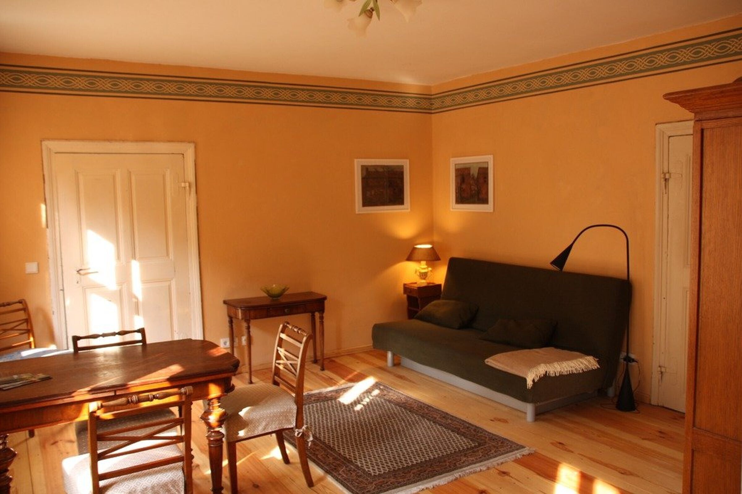 Chimenea y tenis de mesa 