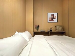 Double Room, 1 Queen Bed, Private Bathroom | Free WiFi - Shanghai Philosopher Hotel (Shanghai)