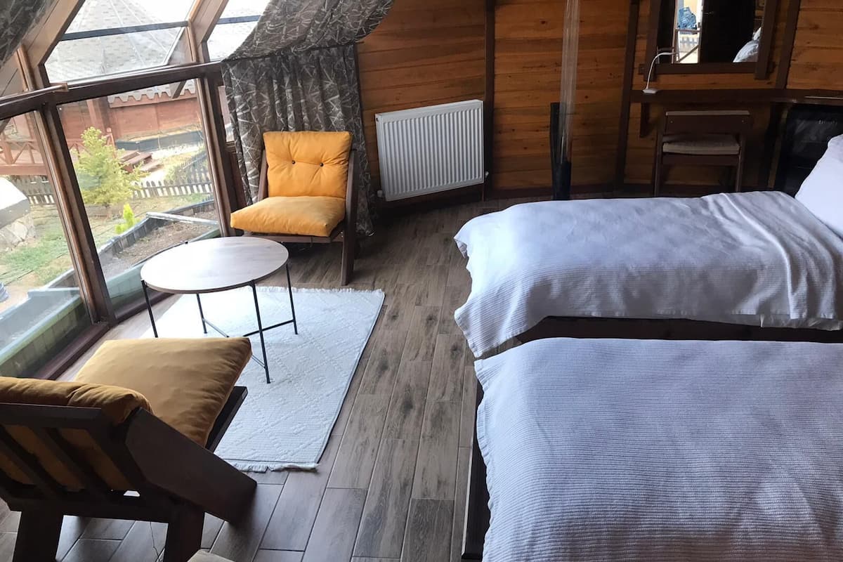 Room, City View