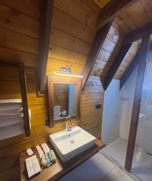 Bungalow | Bathroom