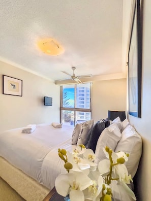 2 habitaciones, tabla de planchar con plancha, wifi y ropa de cama