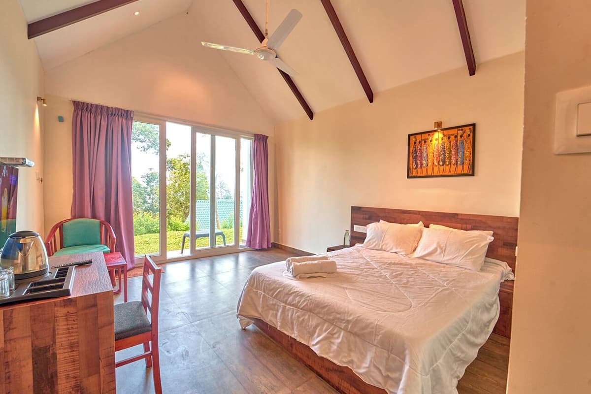 Deluxe Room, Balcony, Mountain View