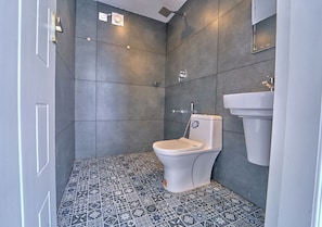 Deluxe Room, Balcony, Mountain View | Bathroom | Shower, soap