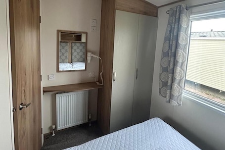 2 bedrooms