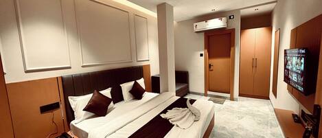 Een bureau, gratis wifi, beddengoed