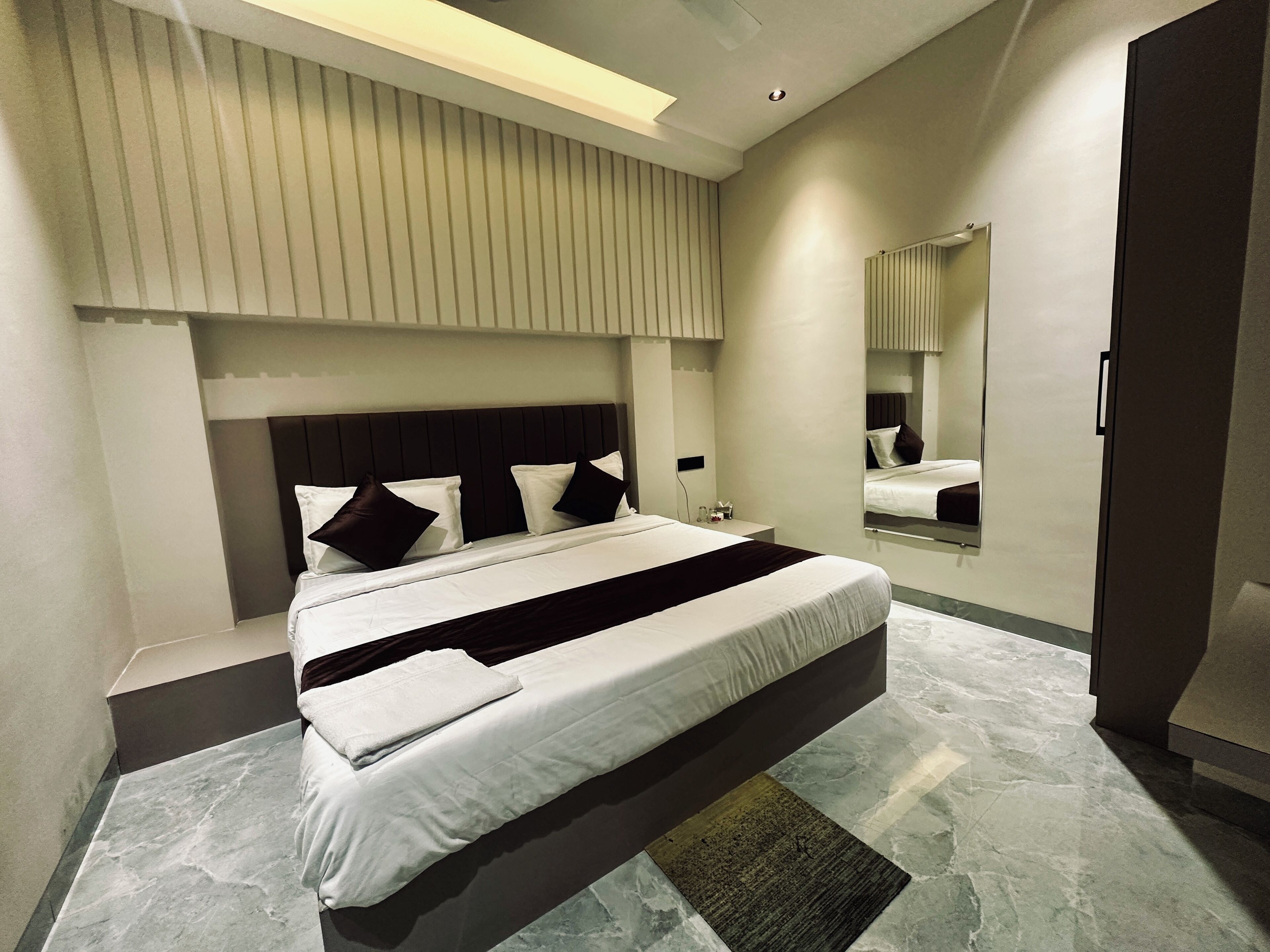 Classic Room | Desk, free WiFi, bed sheets