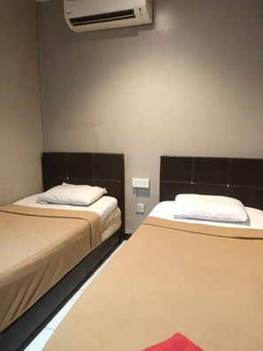 Standard Twin Room | Free WiFi