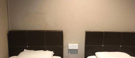 Camera Standard con 2 letti singoli | Wi-Fi gratuito