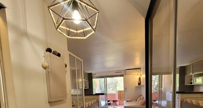 Seaside Studio Apartment - Les Sablettes