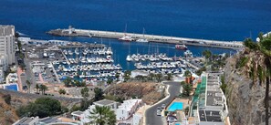 Marina - Holiday Apartment 'Corona Rosa' with Sea View, Shared Pool and Wi-Fi (Puerto Rico)