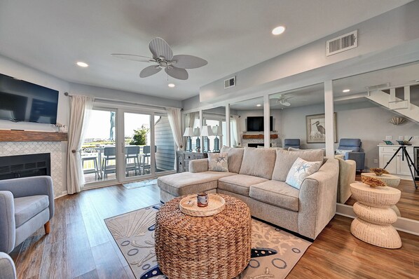 TV - Spectacular Bay Views Near Fenwick Island - 3BR Coastal Retreat! Community Pool, WIFI, Beach Town, Shopping and Restaurants! (Selbyville)