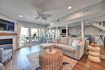 Spectacular Bay Views Near Fenwick Island - 3BR Coastal Retreat! Community Pool, WIFI, Beach Town, Shopping and Restaurants! **FREE Linens with 7 night stay**