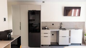 Apartment, Balcony | Private kitchen
