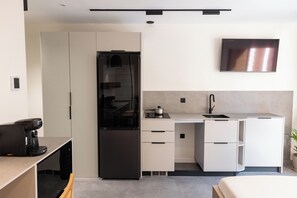 Apartment, Balcony | Private kitchen